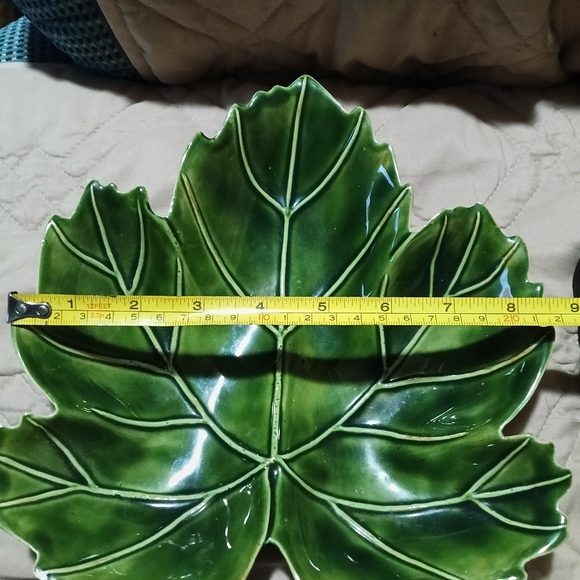 ((Listing#177)) Green Leaf Bowl - Picture 6 of 6
